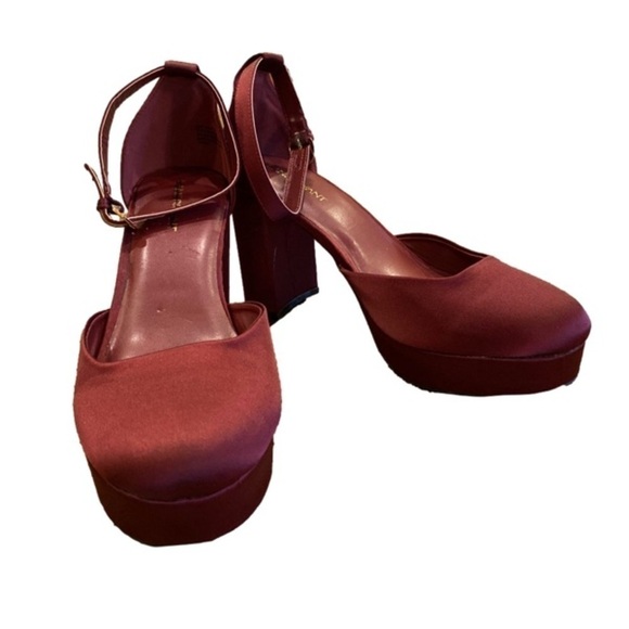 Lane Bryant Shoes - NWOB Lane Bryant Women's Burgundy Suede Chunky Heels Size 10.5W